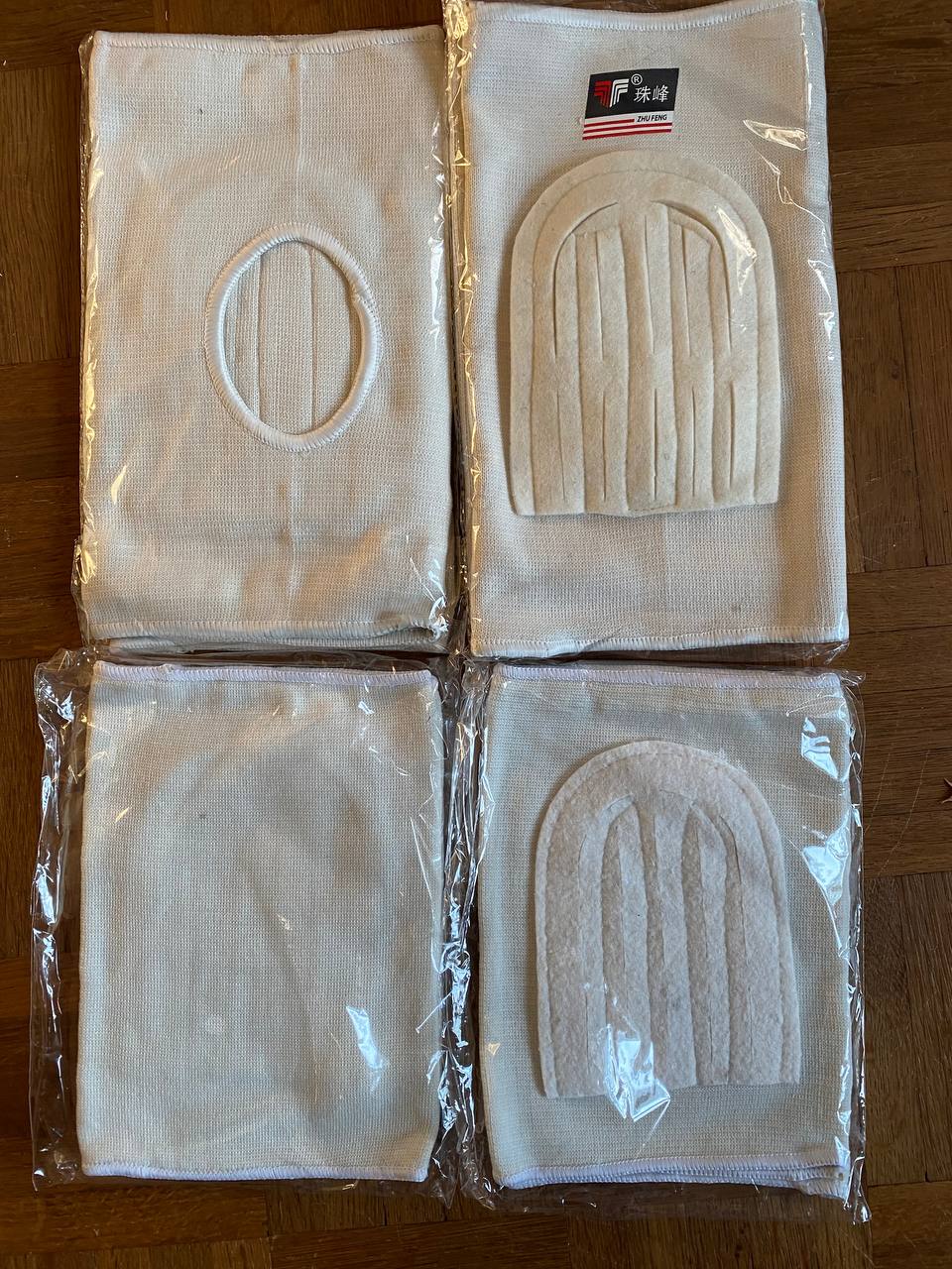 hello If anybody needs kneepads check in with me🌸