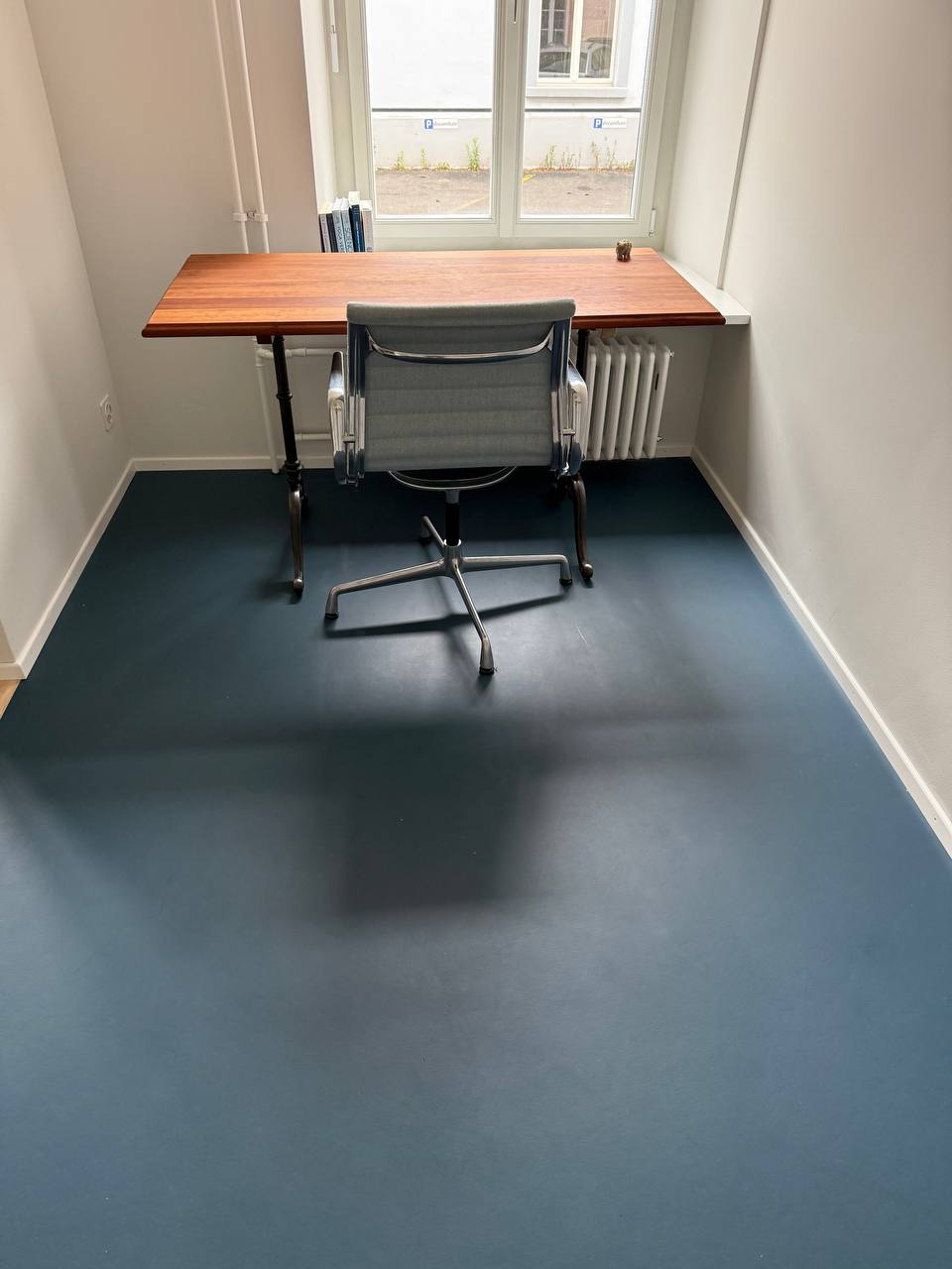 Small practice in the heart of Wiedikon for client work, private or small yoga c